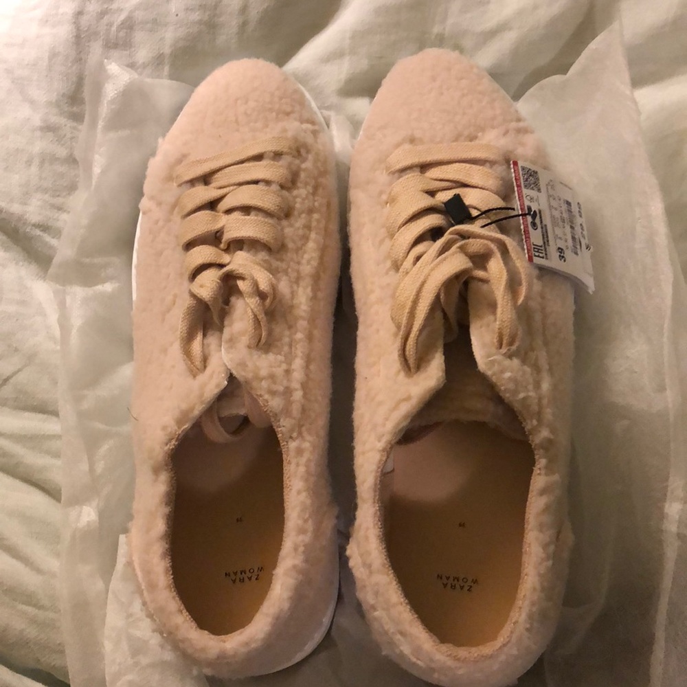 Zara fuzzy tennis shoe